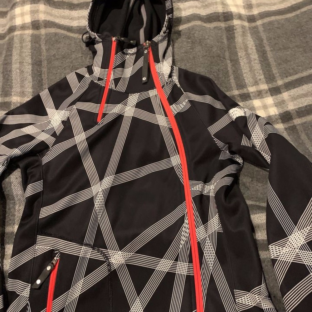 The North Face hoodie (with zipper)